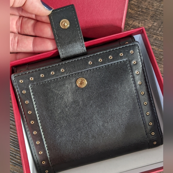 ⚡SOLD⚡Salvatore Ferragamo Leather Bifold Wallet w. Grommets + Scallop Edge - Picture 4 of 16
